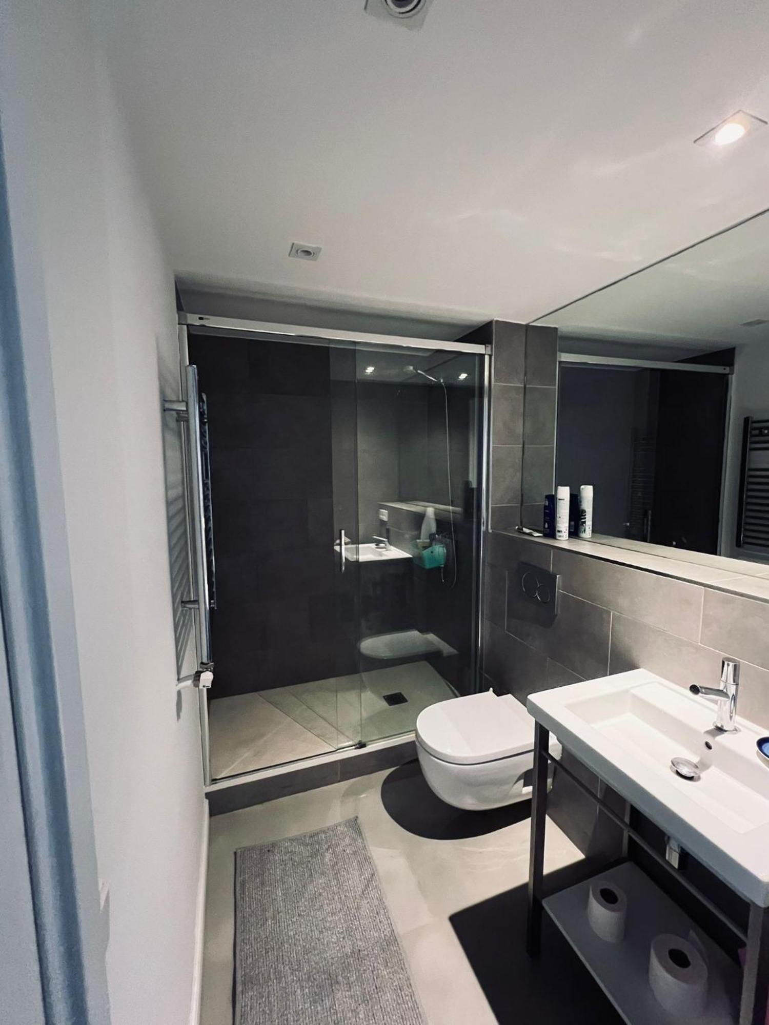 Habitacion Privada En Bello Apartamento Compartido Barcelona Exterior photo